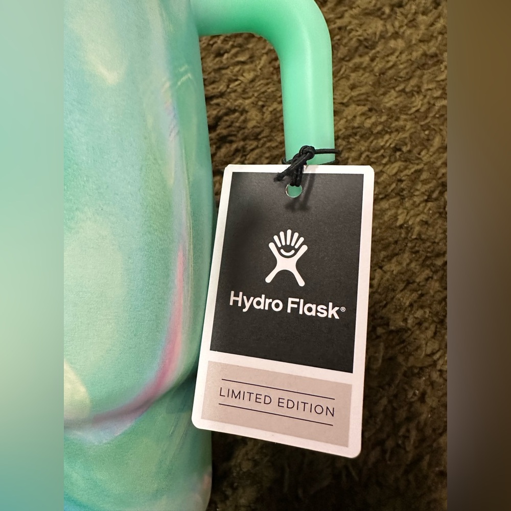NWT Hydro Flask Limited Edition 32 OZ Tumbler with Straw Jelly Green - Picture 2 of 5